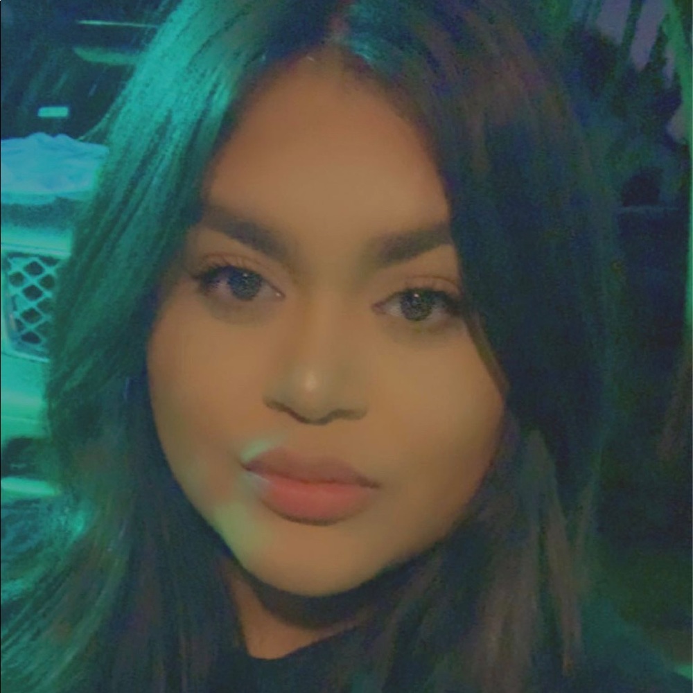 Meet your Posher, Kenia